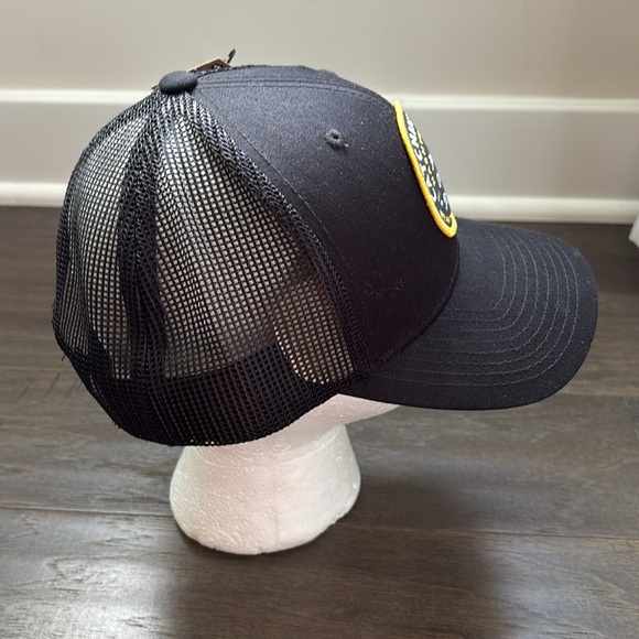 Catchin’ Deers Hunt Camp On black canvas/mesh panel, snapback, button top cap - Picture 4 of 9